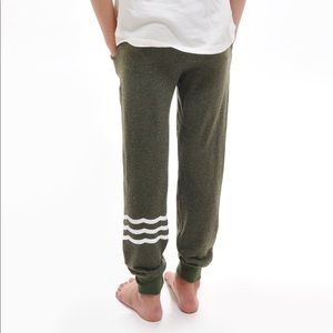 NWOT SOL ANGELES KIDS ESSENTIAL HACCI JOGGER- VINTAGE Olive